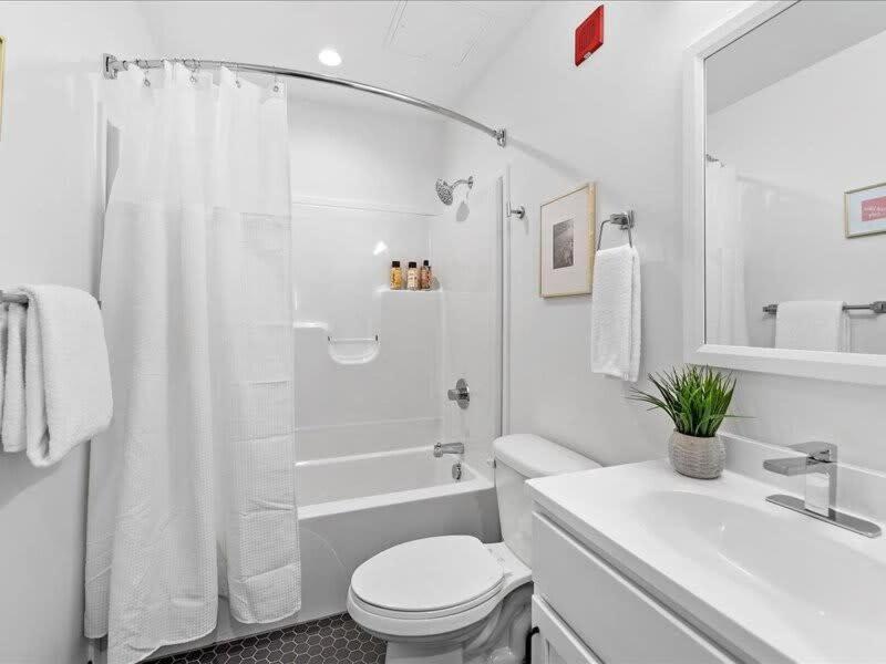 Cozysuites Trendy 1Br, Downtown ピッツバーグ エクステリア 写真